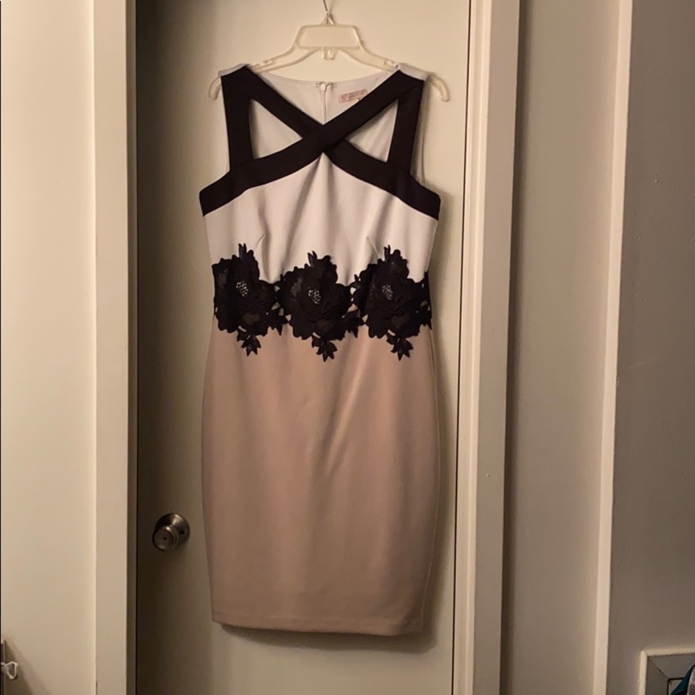 Pencil dress with floral detail